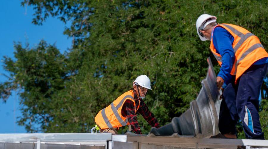 Professional gutter cleaning in Starford, PA